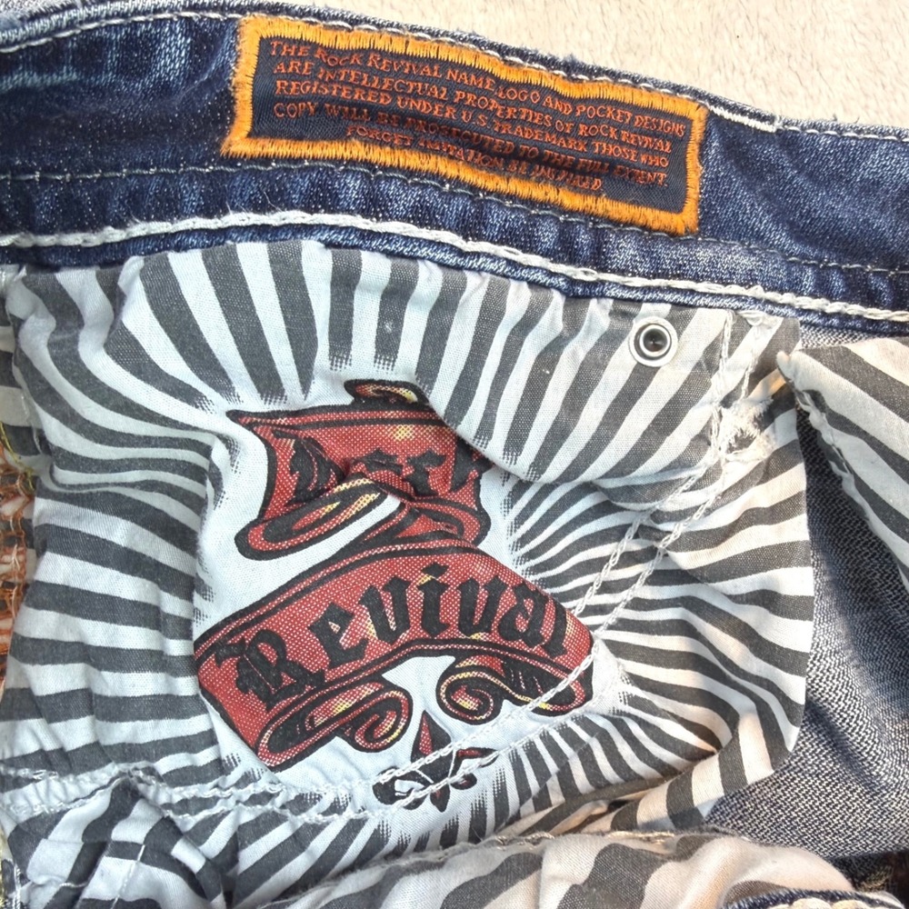 Rock Revival Distressed Mid-Blue Cropped Jeans with Embellished Pockets - Picture 7 of 11